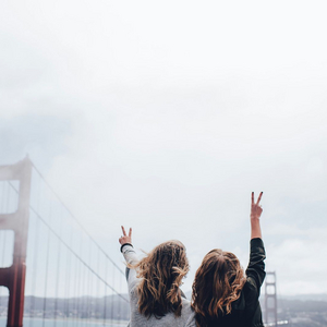 Reisende junge Frauen. Foto: Unsplash