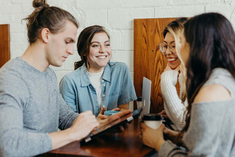 Freundesgruppe. Foto: Unsplash