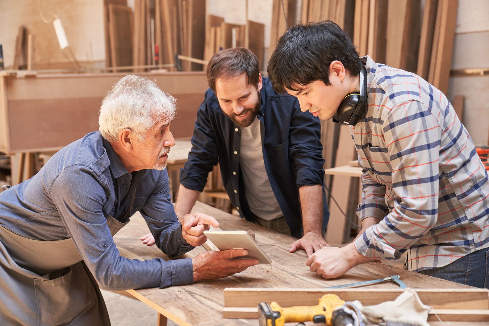 Tischler. Foto: Adobe Stock